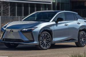 Lexus RZ 2023 - Ô tô chạy điện hạng sang đầu tiên của Lexus